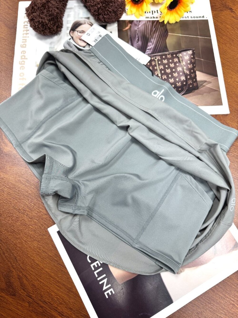 NWT😘🤩Alo Yoga Grey Match Point Tennis Skirt,High-Waisted Slimming Athletic - Picture 4 of 7
